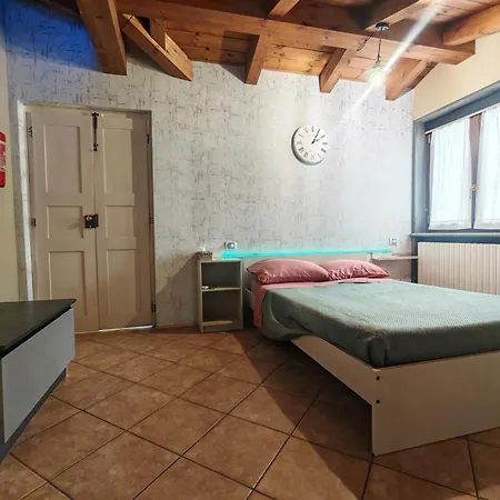 Stea Monolocale Loft In Apartmán Sommariva del Bosco